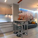 Ny 74 Apartament *