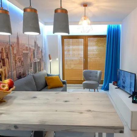 Apartament Ny 74 *